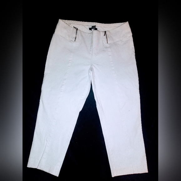 Alfani Front Pleated Chino Style Capris Women's Size 10 - Picture 1 of 6